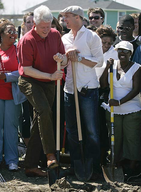 Brad Pitt con Bill Clinton en un nuevo proyecto solidario