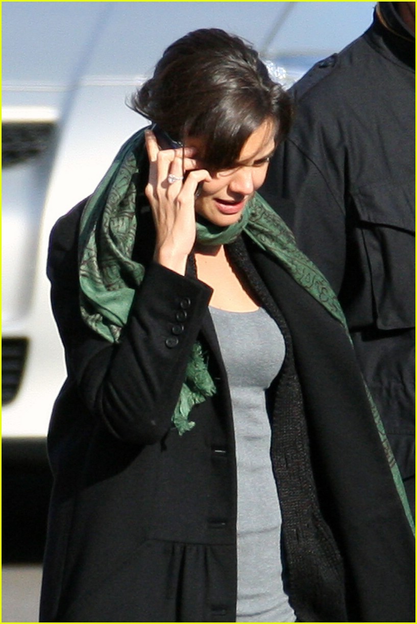 katie-holmes-melbourne-moody-09 katie-holmes-melbourne-moody-09