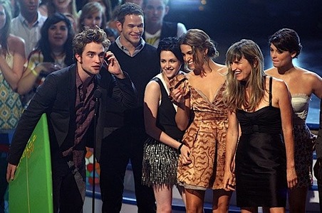 gallery_main-twilight-cast-teen-choice-awards-2009-08102009-02